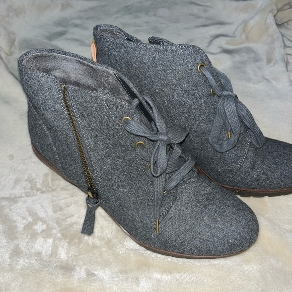 Dr.Scholl’s Grey Booties Size 8 - Picture 3 of 6